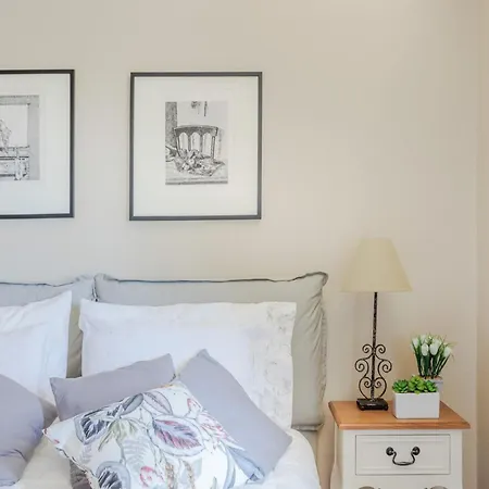 Spacious 6 Bedroom With Pool 비엔티나