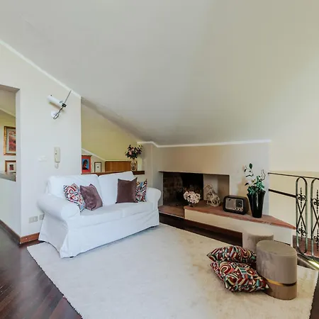 빌라 Spacious 6 Bedroom With Pool