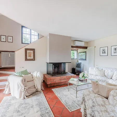 Spacious 6 Bedroom With Pool 비엔티나