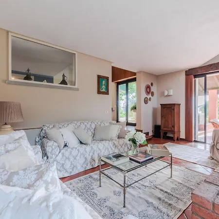Spacious 6 Bedroom With Pool * 비엔티나