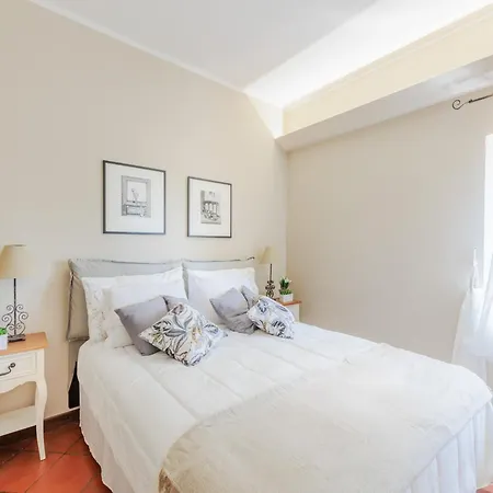 Spacious 6 Bedroom With Pool *