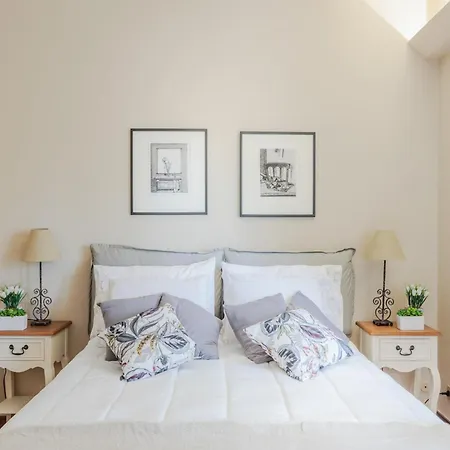 빌라 Spacious 6 Bedroom With Pool