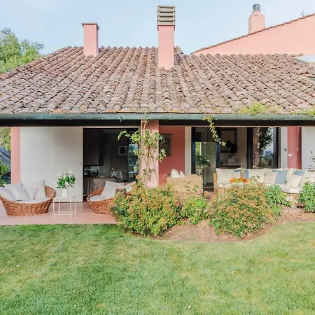 Spacious 6 Bedroom With Pool *