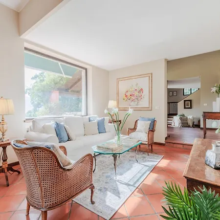 Spacious 6 Bedroom With Pool 비엔티나