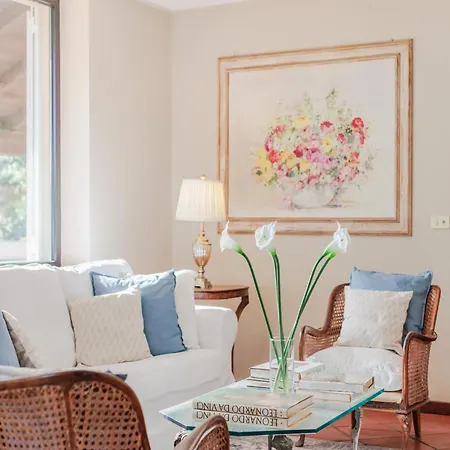 Spacious 6 Bedroom With Pool Villa *