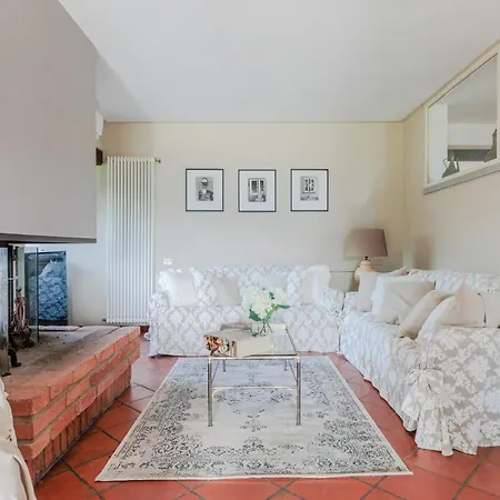 Spacious 6 Bedroom With Pool Villa