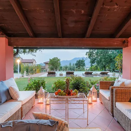 Spacious 6 Bedroom With Pool * Bientina